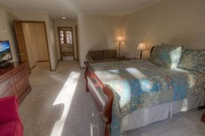 Room 14 of 33