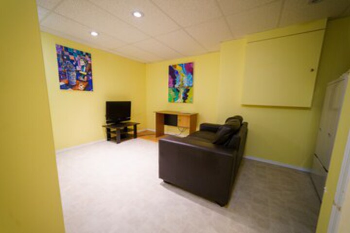 Room 12 of 18