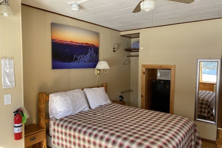 Room 3 of 21