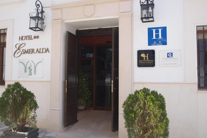 Hotel 32 of 33