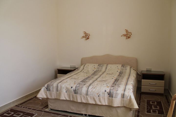 Room 21 of 28