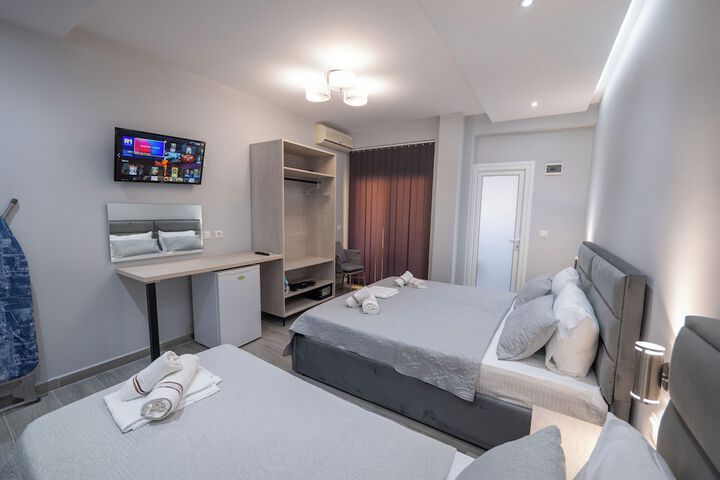 Room 7 of 13