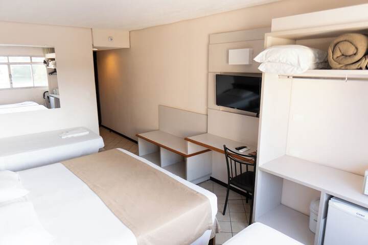 Room 20 of 77