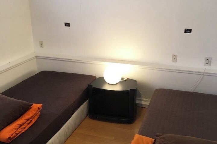 Room 8 of 17