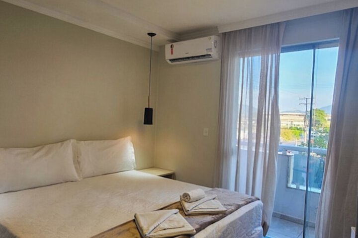 Room 42 of 80