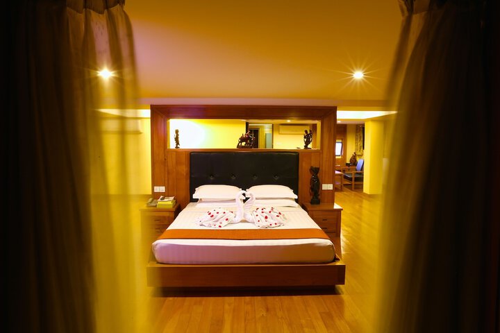 Room 16 of 72