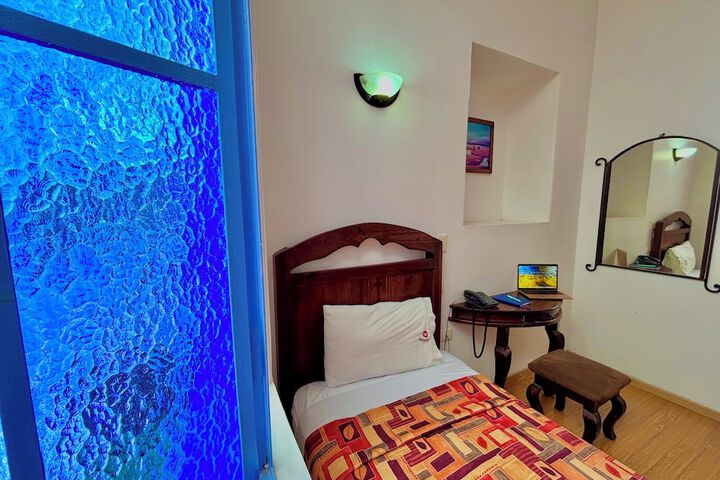 Room 25 of 47