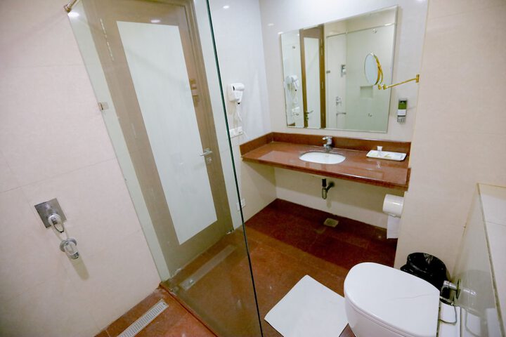 Room 216 of 288