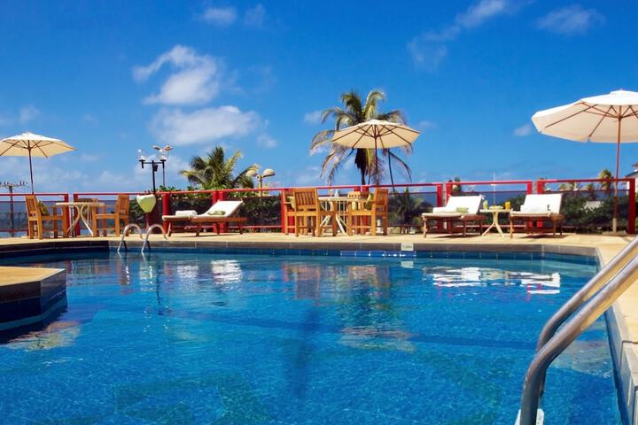 Pools & Facilities