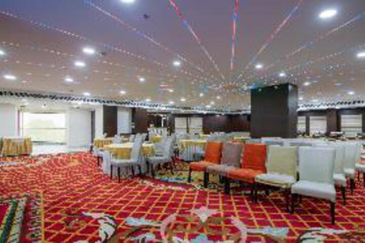 Ballroom/Hall 6 of 20