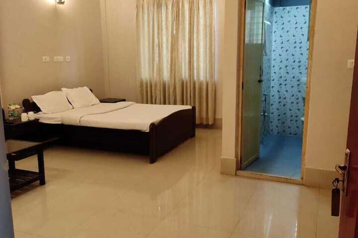 Room 13 of 35