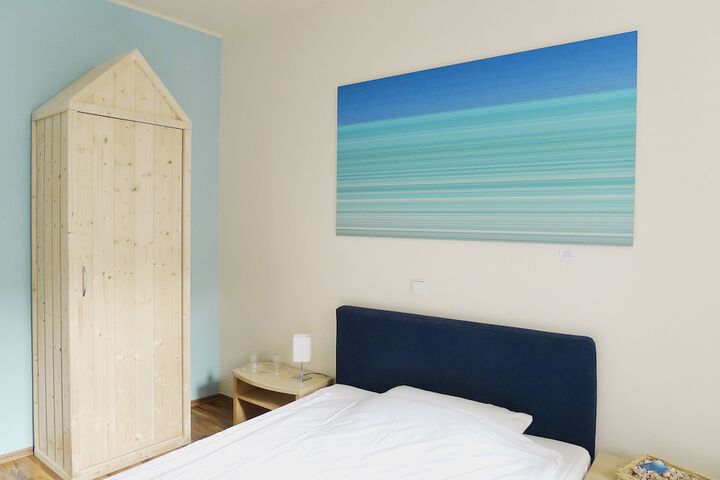 Room 12 of 63