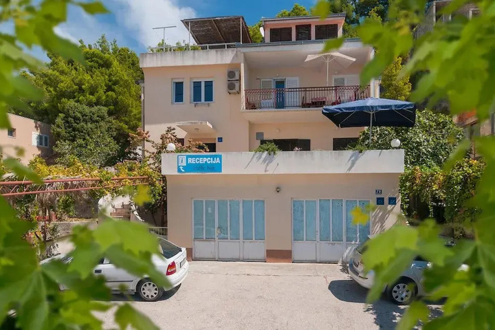 Stunning Home in Podstrana With Wifi and 1 Bedrooms