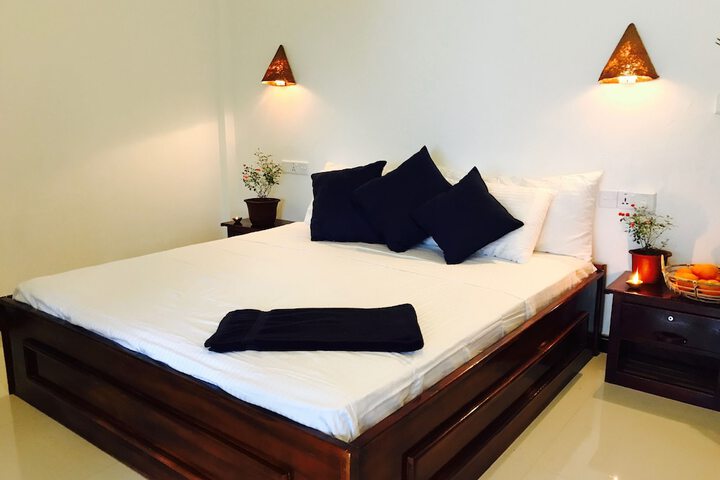 Room 3 of 20