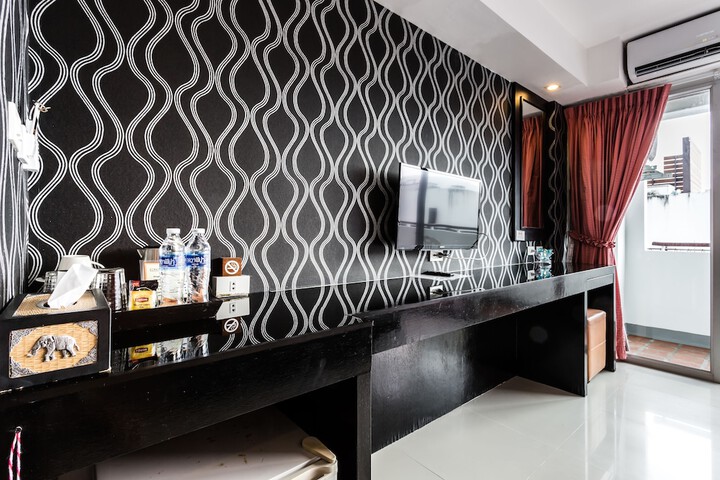 Room amenity