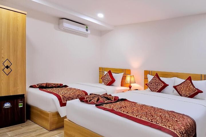Room 8 of 36