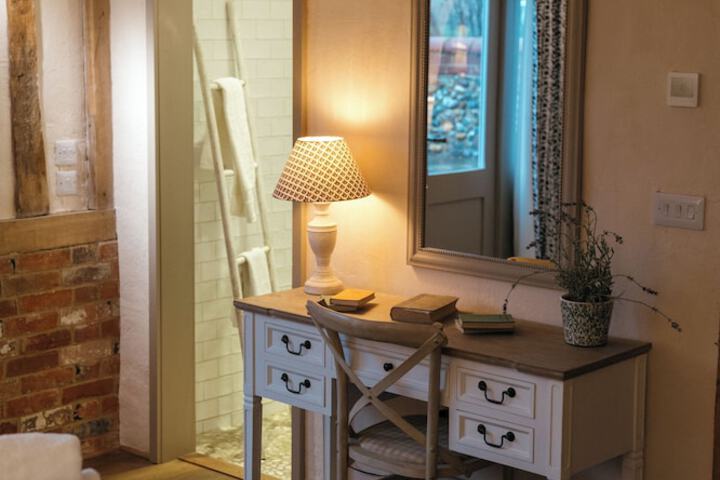 Room 30 of 176