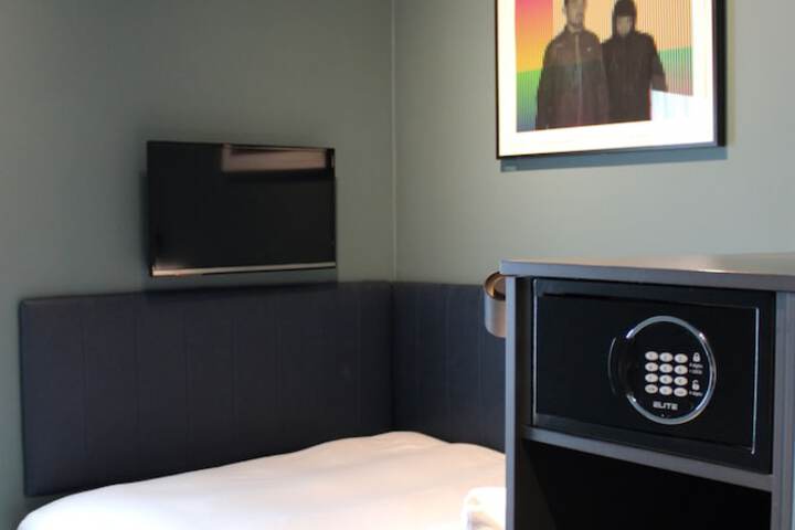 Hotel 107 of 112