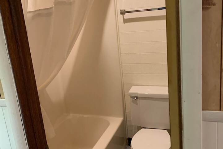 Room 17 of 19
