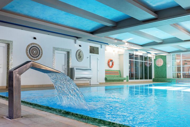 Pool 16 of 34