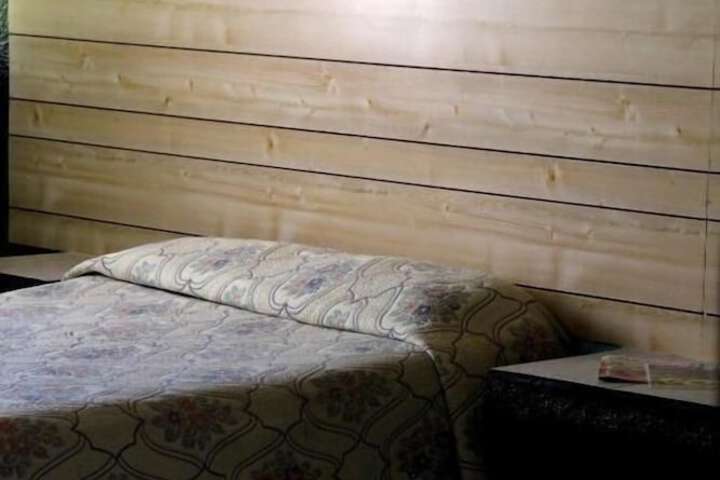 Room 11 of 26