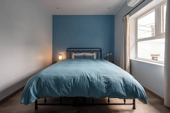 Room 28 of 61