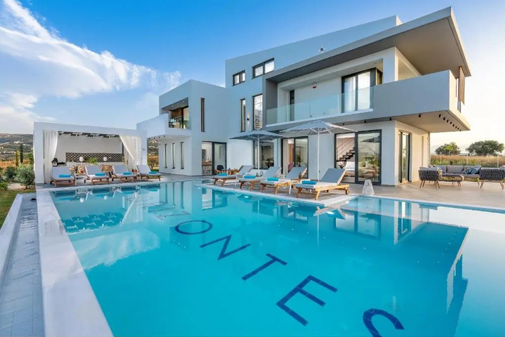 Pool 12 of 19