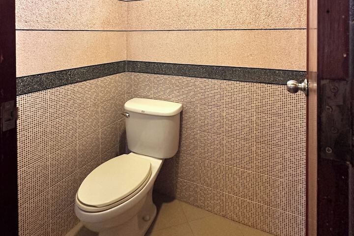 Room 37 of 44