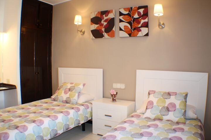 Room 5 of 48