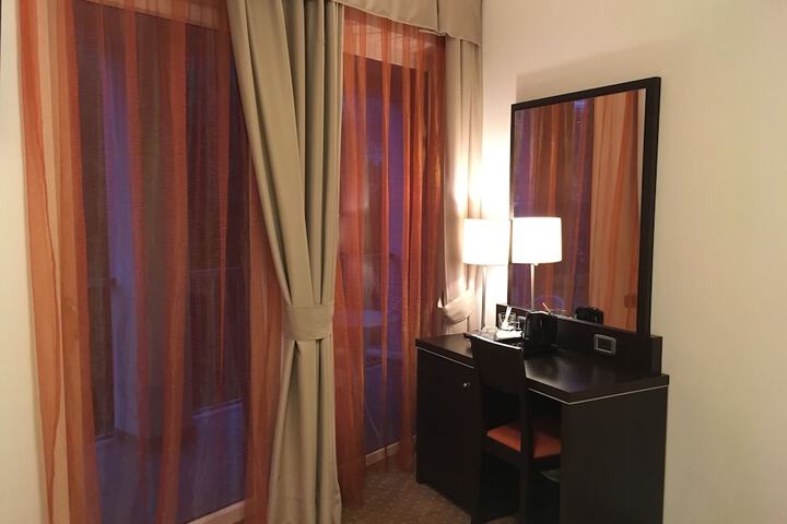 Room 13 of 69