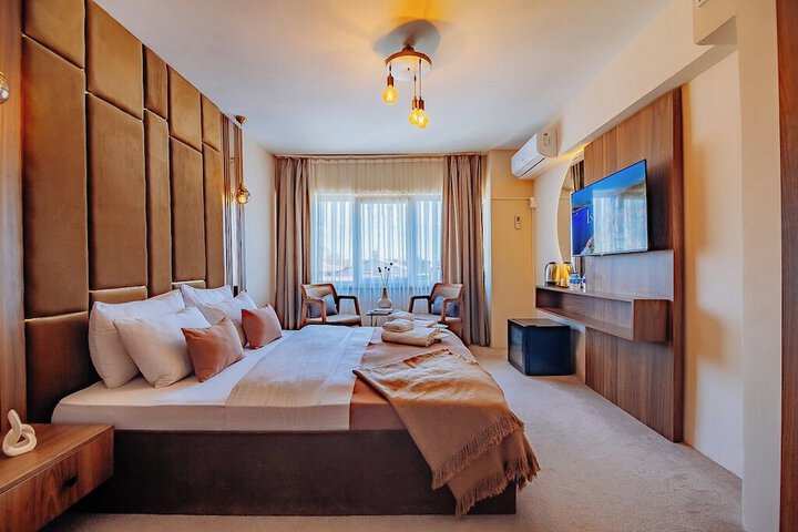 Room 16 of 27
