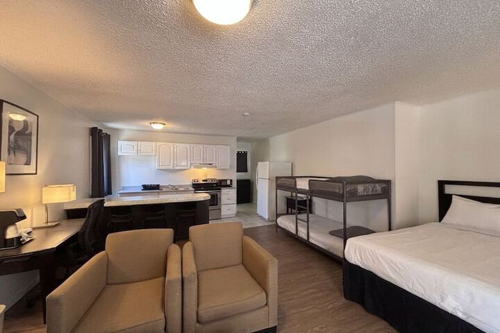 Room 34 of 60