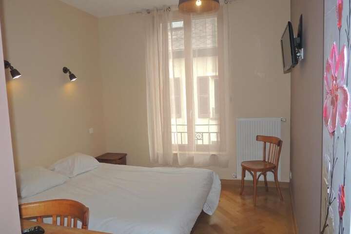 Room 9 of 22