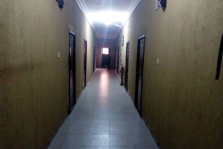 Ballroom/Hall 25 of 26