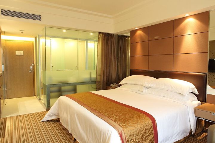 Room 5 of 21