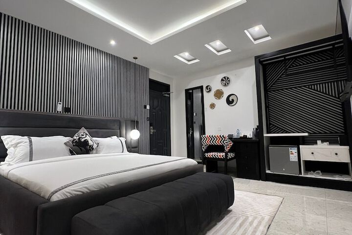 Room 38 of 60