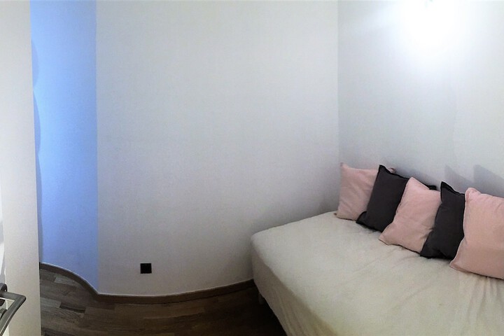 Room 6 of 41