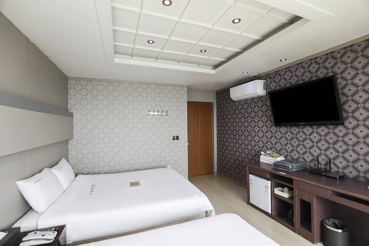 Room 14 of 47