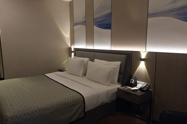 Room 7 of 30