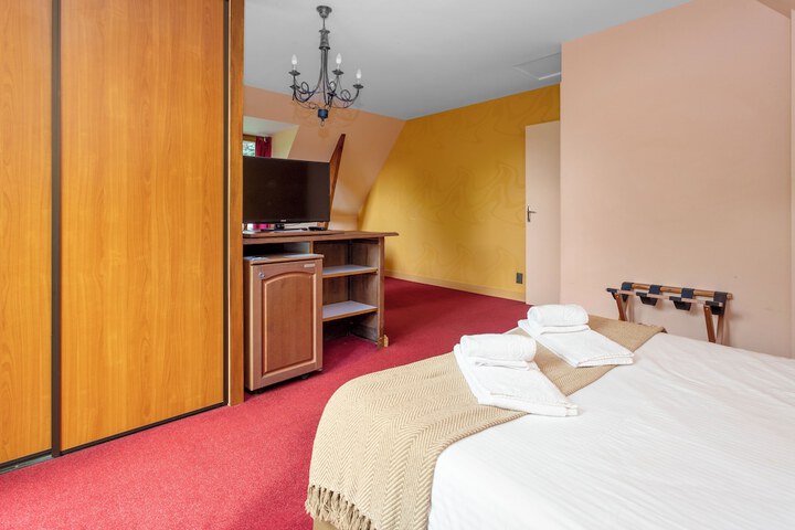 Room 48 of 133