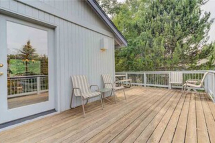 Terrace/Patio 16 of 17