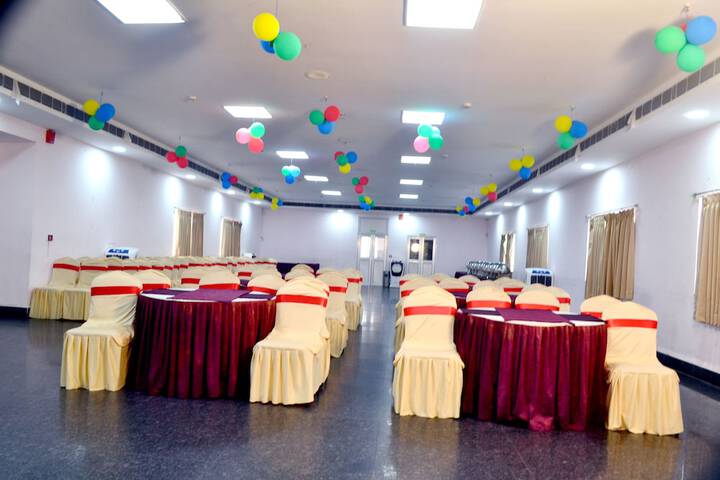 Room 8 of 11