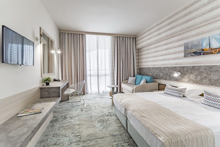 Room 20 of 115