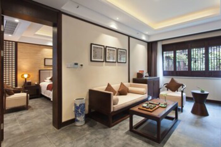 Room 50 of 63