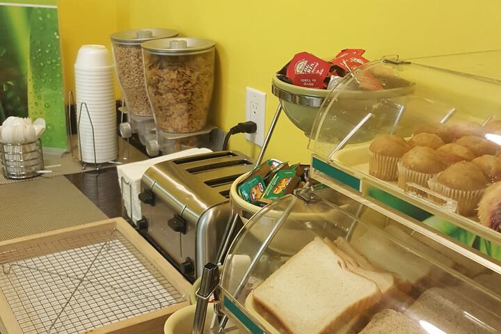 Breakfast area