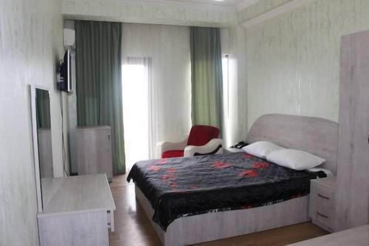 Room 17 of 35