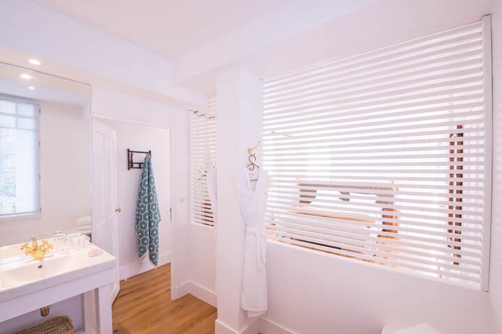 Room 20 of 39