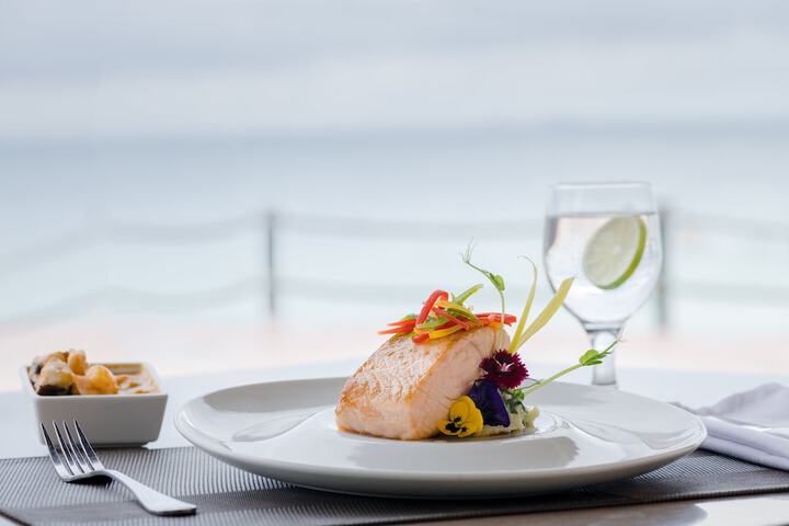 Dining 77 of 100
