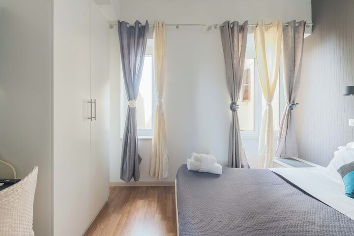 Room 33 of 80