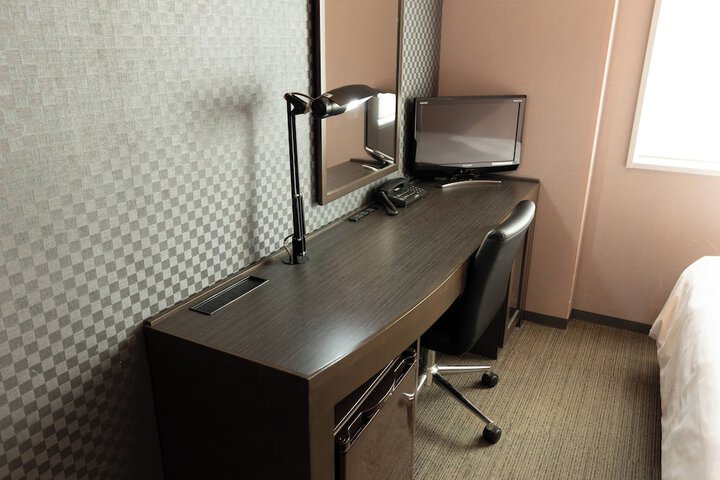 Room 14 of 30
